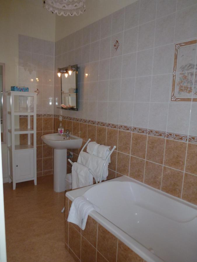 Le Logis De Faugerit Bed and Breakfast Frontenay-Rohan-Rohan Εξωτερικό φωτογραφία